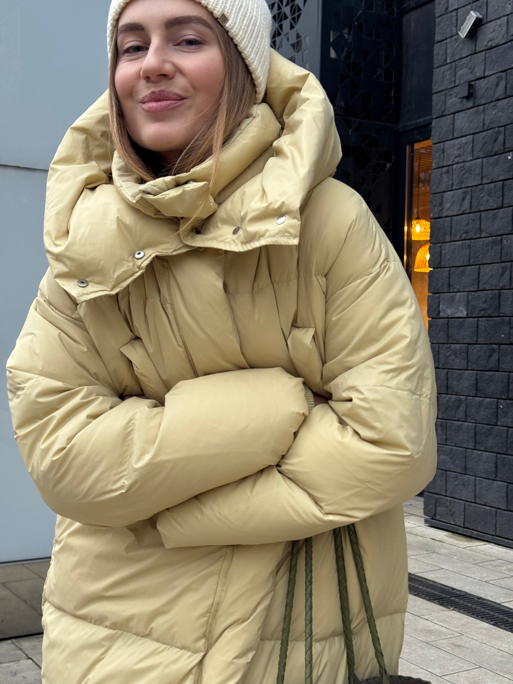 Пуховик Сахалин макси зеленое яблоко