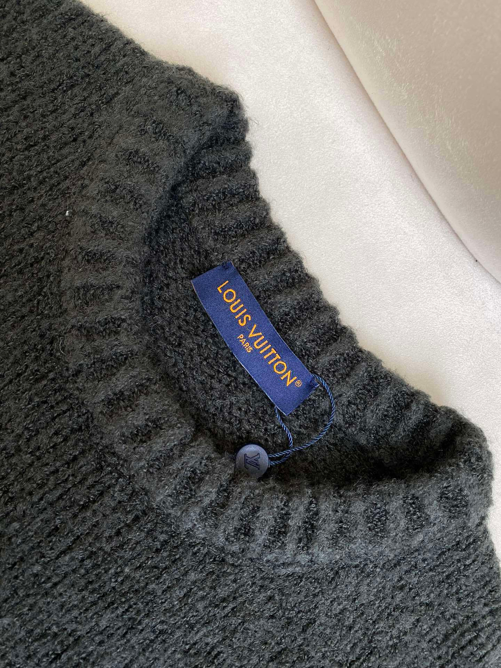 Louis Vuitton Sweatshirt