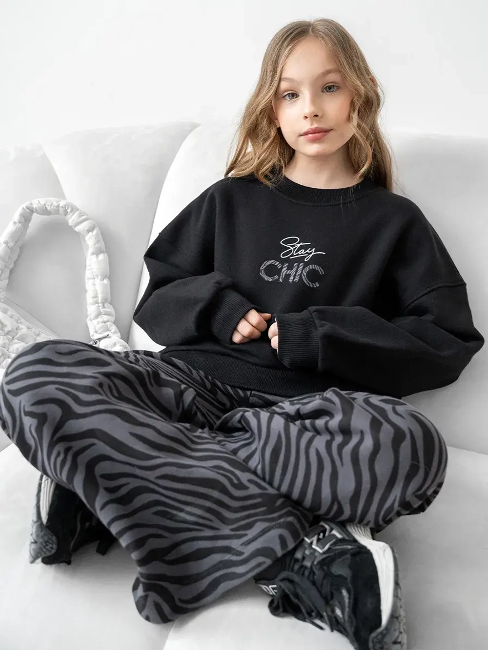 Спортивный костюм для девочки в школу