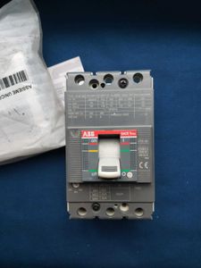 Выключатель автоматический ABB Tmax XT1B 160 TMD 40A 40-450 3p F F 1SDA066803R1