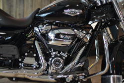 Road King Harley-Davidson 2021 Vivid Black