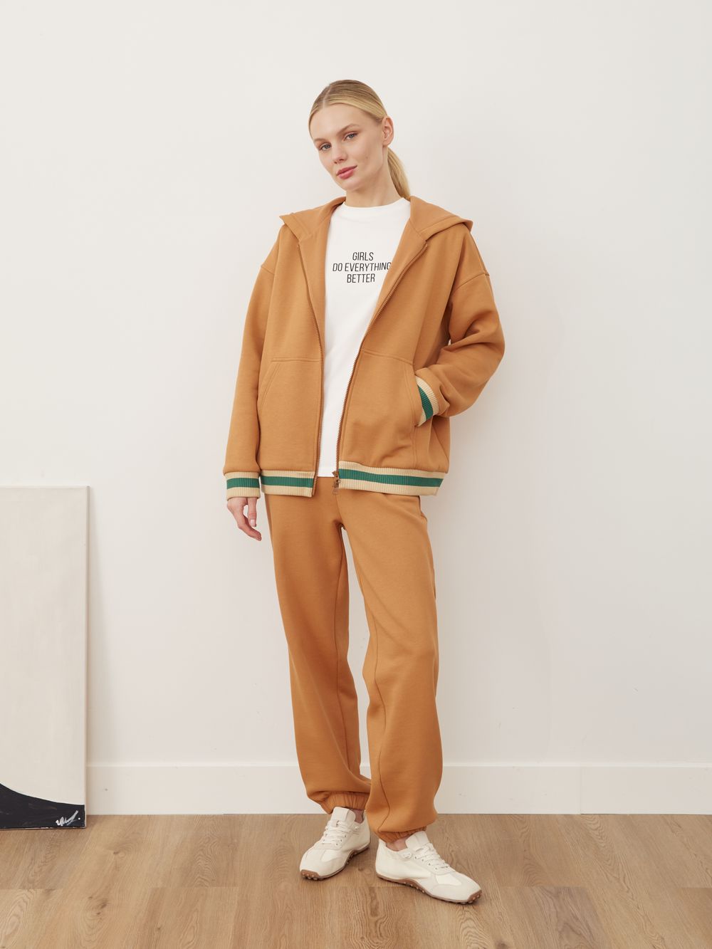 ОЛИМПИЙКА СВЕТЛО-ОРАНЖЕВЫЙ