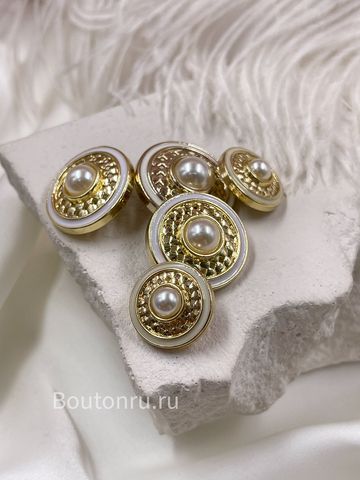 Пуговицы золотистые с жемчужиной и белой эмалью