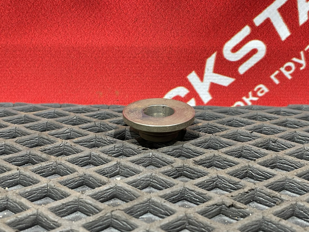 Тарелка пружины клапана