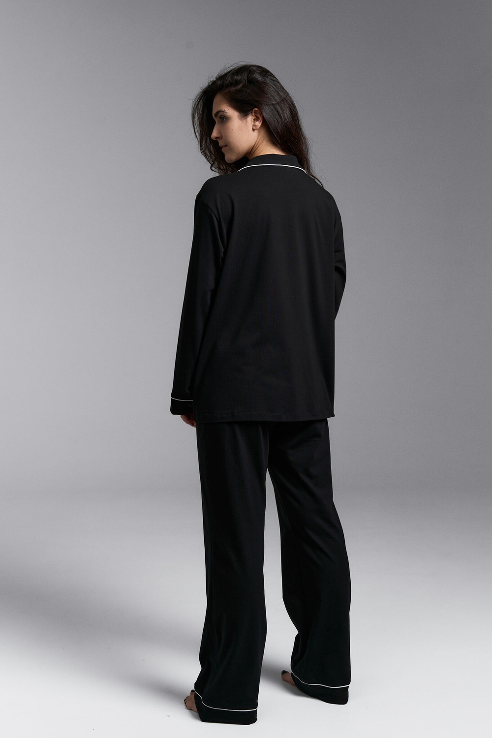 Классическая пижама в черном цвете | Последний размер