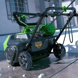 Greenworks GD60ST 60В аккумуляторный снегоуборщик (1 x 4 Ач, ЗУ) ковш 51 см, выброс 6 м 2602407UB