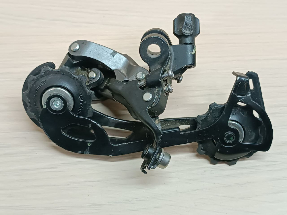 Переключатель на велосипед Shimano Alivio RD-M4000 (задний)