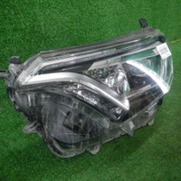 Фара левая Toyota Rav 4 CA40 (2015-2019) LED