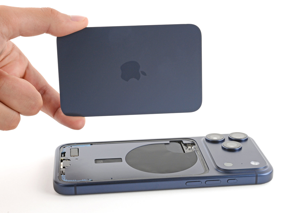 Замена заднего стекла на iPhone 17 Pro Max