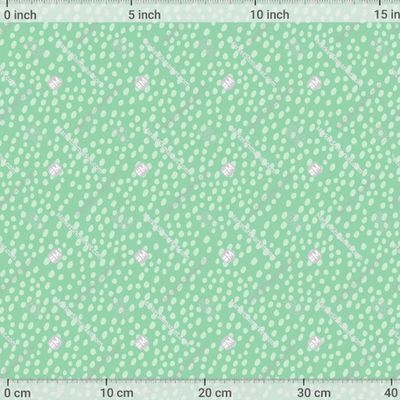 Пятна на зеленом by Karina Kharcheva 612 DPI