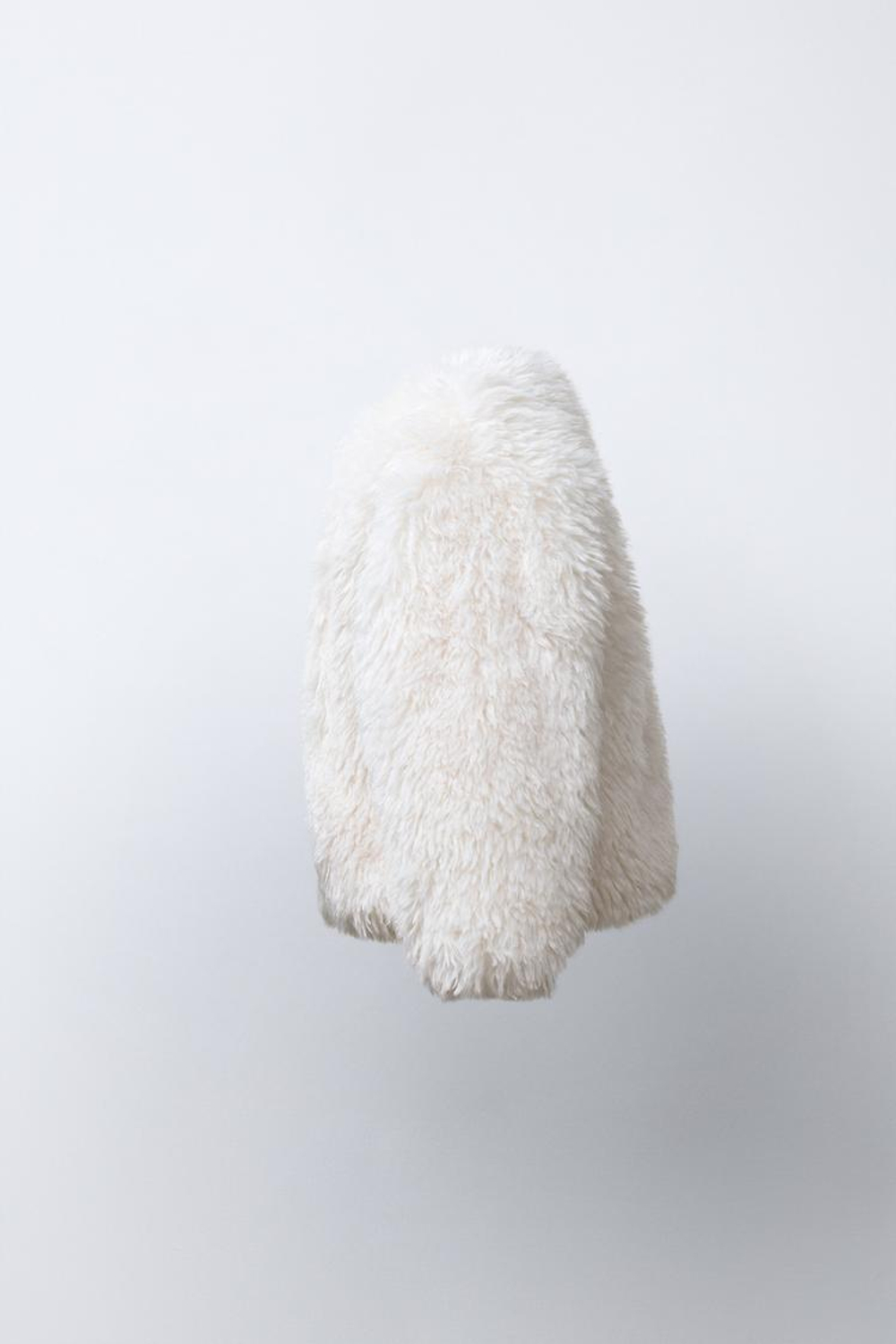 ZARA КУРТКА ИЗ ИСКУССТВЕННОГО МЕХА, БЕЛЫЙ
