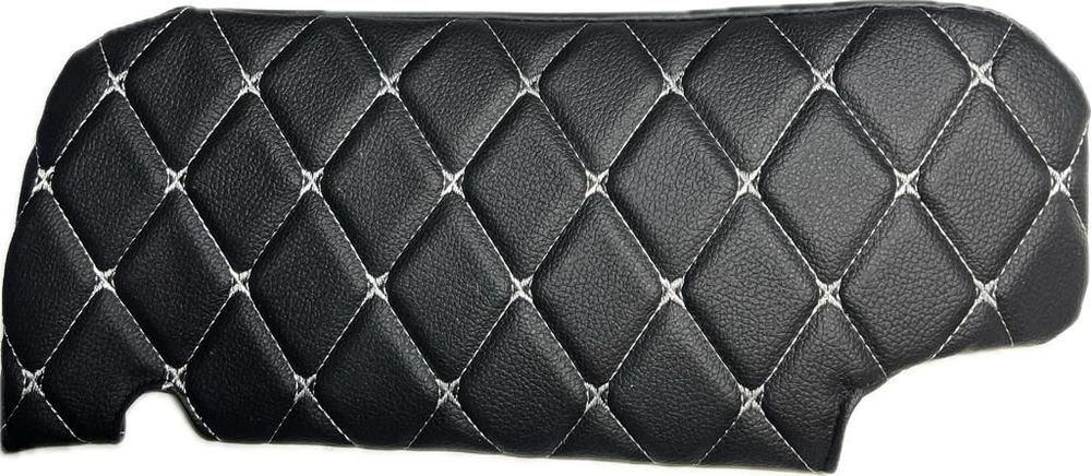 Чехлы на козырьки ЛАДА Приора Priora (белая нить Бабочка)