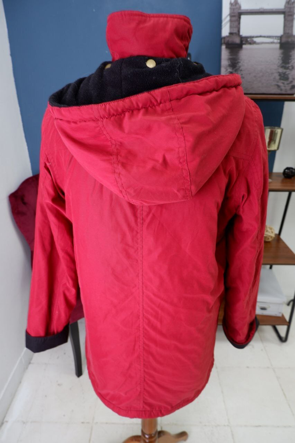 Куртка демисезонная с капюшоном 44-46 размер