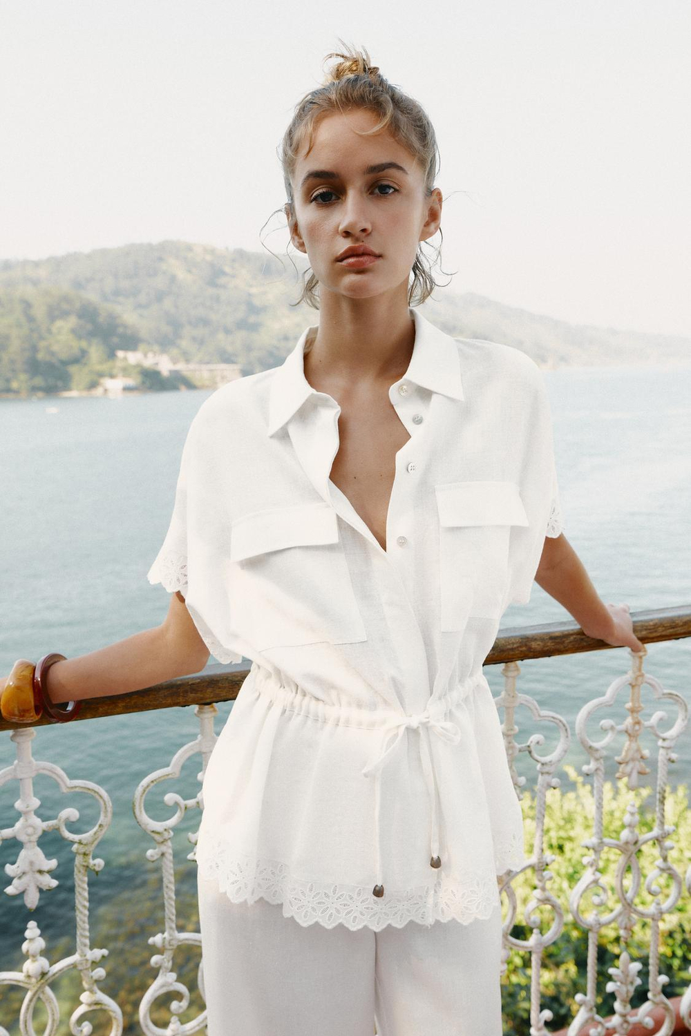 ZARA РУБАШКА ИЗ РАМИ С КРУЖЕВОМ, ЖЕЛТОВАТО-БЕЛЫЙ