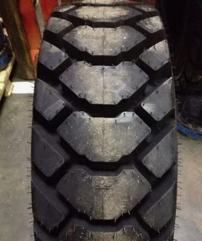 12.5/80-18(340/80-18) 14PR Jumbo Hulk L-4 TL ИНДИЯ