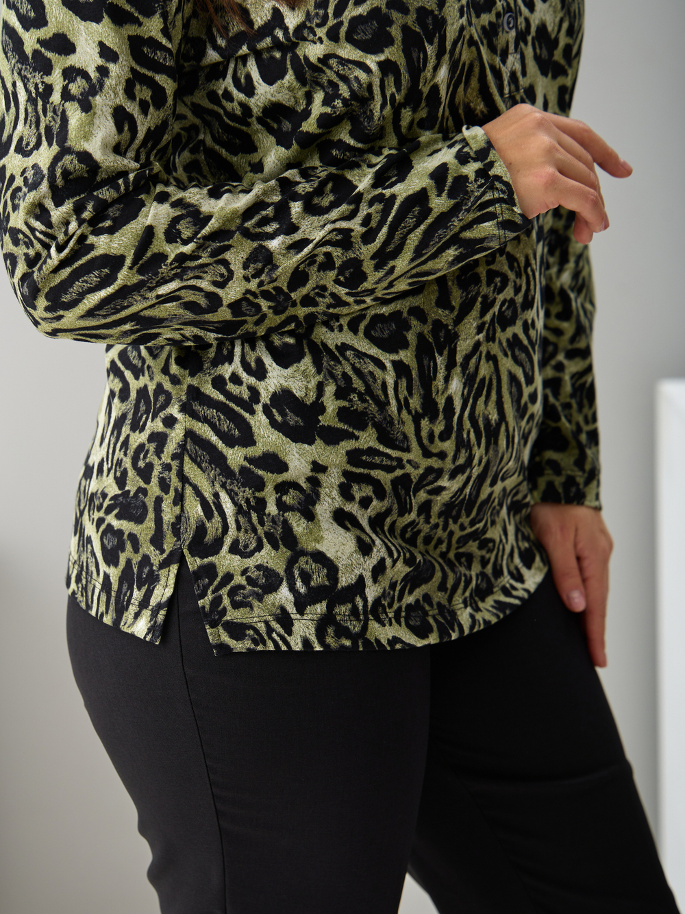 Блузка БЛ-22/зеленый-леопард