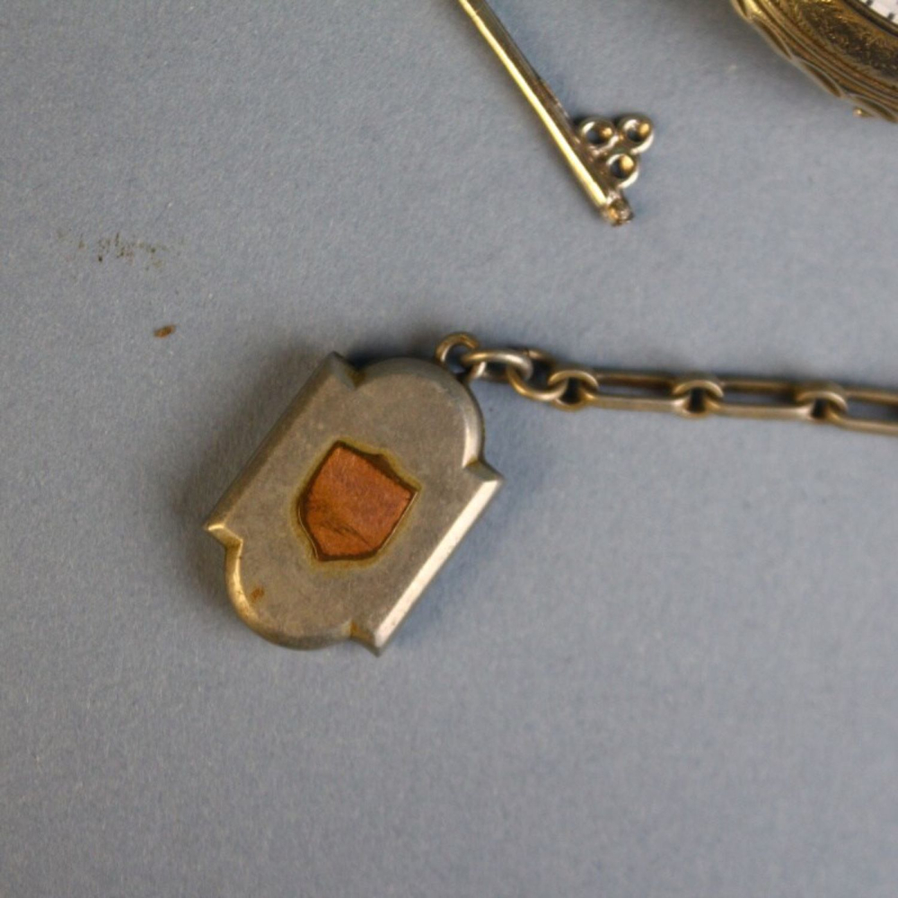 Антикварные карманные часы