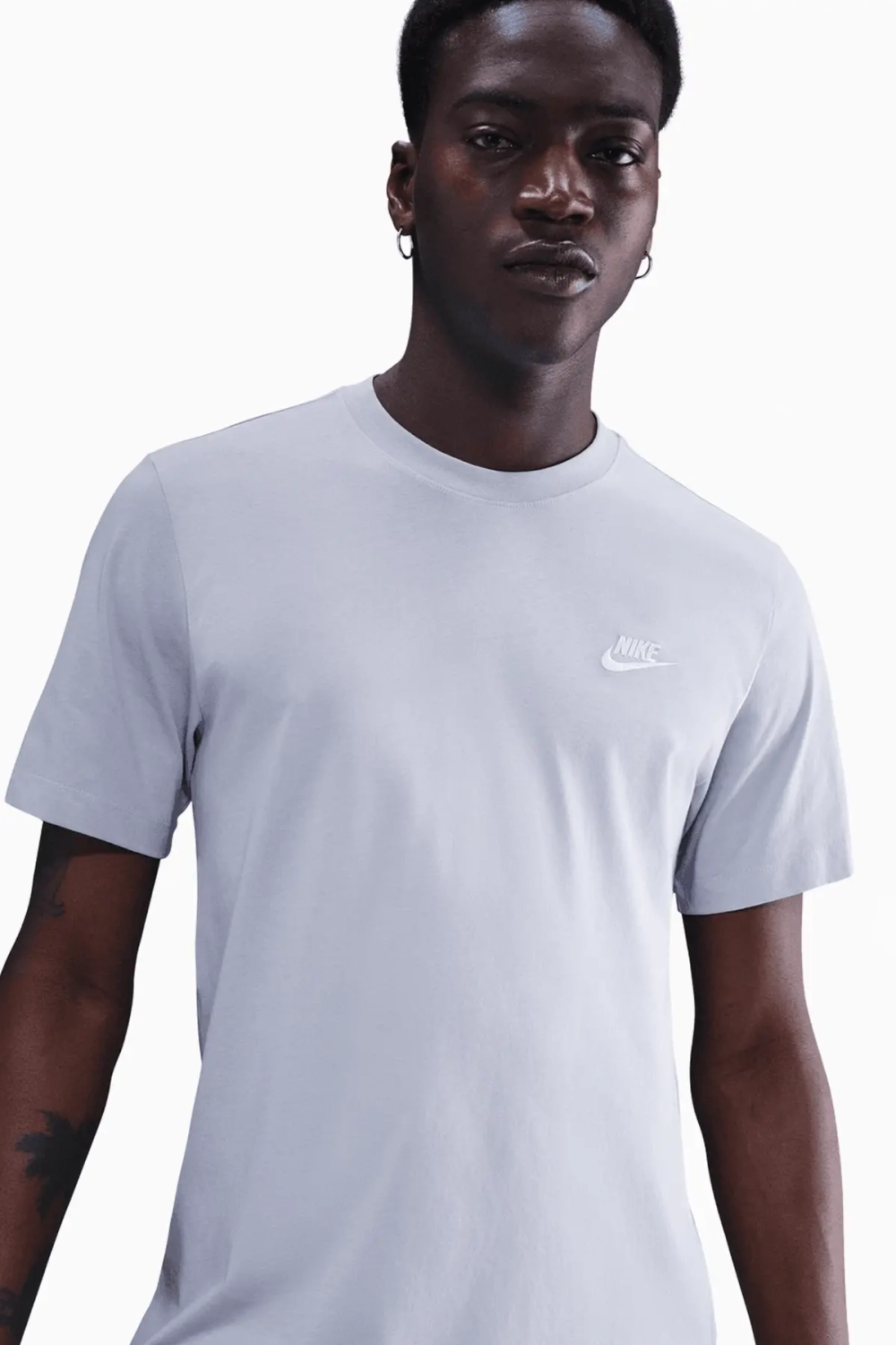 Футболка Nike Sportswear Club - серый