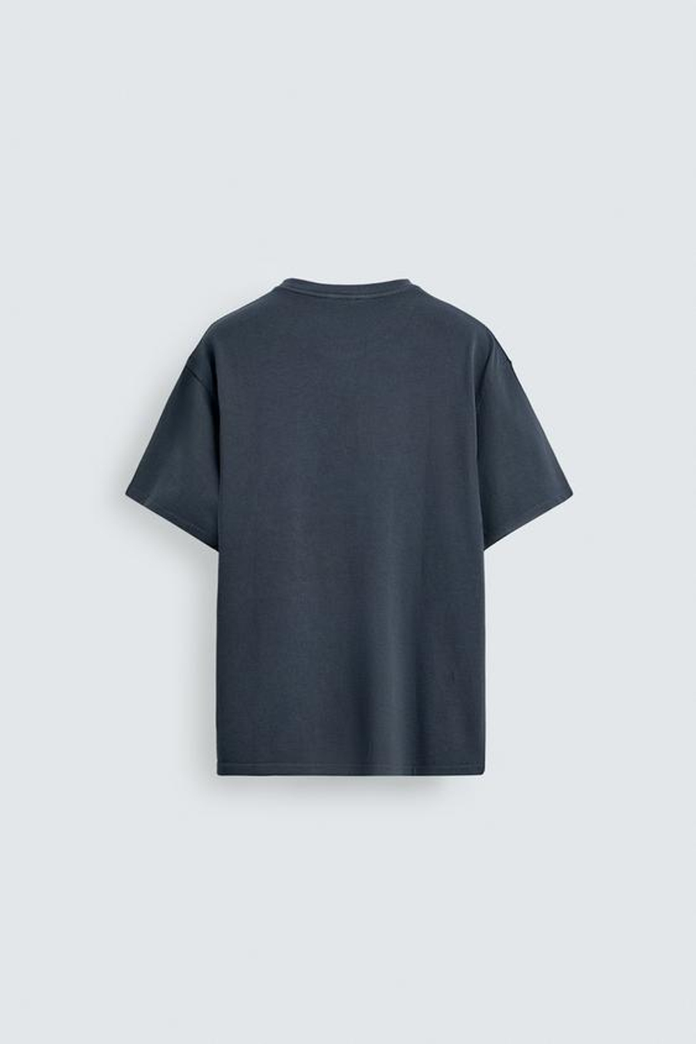 ZARA ФУТБОЛКА С МОРСКОЙ ВЫШИВКОЙ, ЛИНЯЛЫЙ СИНИЙ