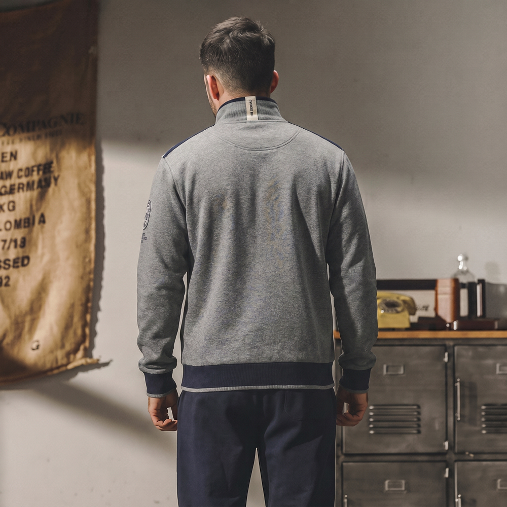 Толстовка мужская на замке