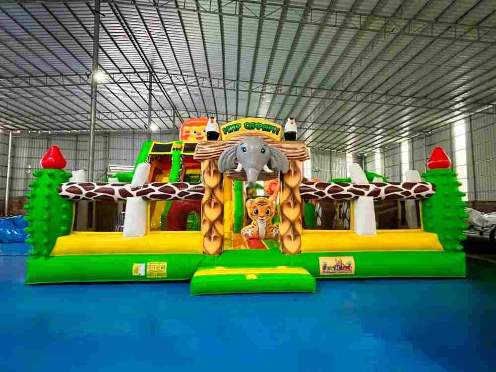 Коммерческий надувной батут «Мега Сафари», 9*9*6 м