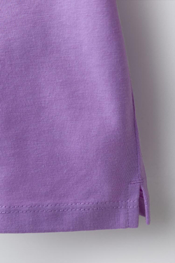 ZARA ФУТБОЛКА С ПРОРЕЗИНЕННОЙ НАШИВКОЙ, ПАСТЕЛЬНАЯ МАЛЬВА