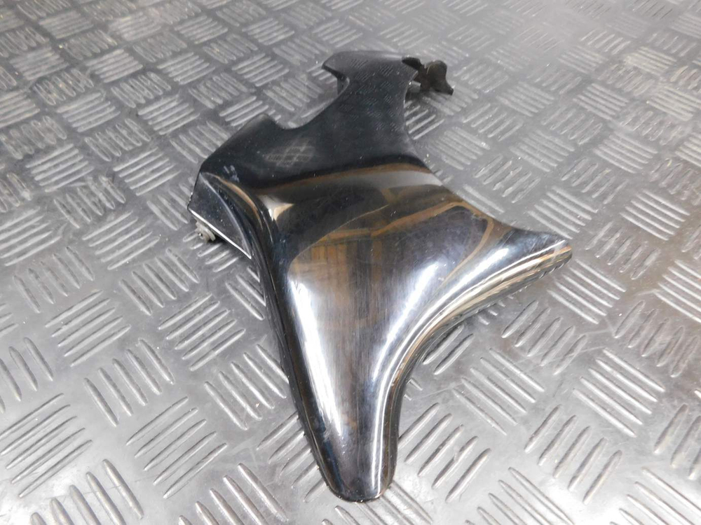 пластик передний левый Honda Shadow 400 NC34 052572