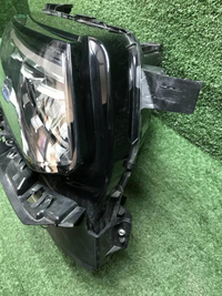 Фара правая Geely Tugella (2019-2024) LED