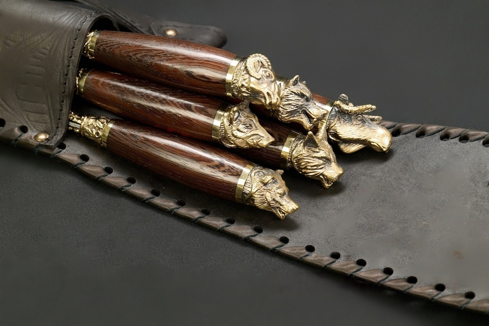 Набор шампуров "Звери Лесные" в чехле из натуральной кожи