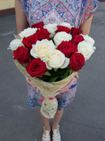 Букет из 19 красно-белой розы (50 см)
