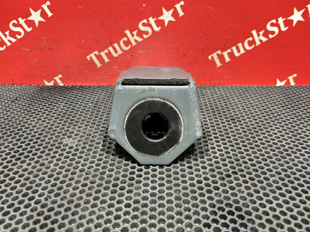 Кронштейн амортизатора переднего 2023г.