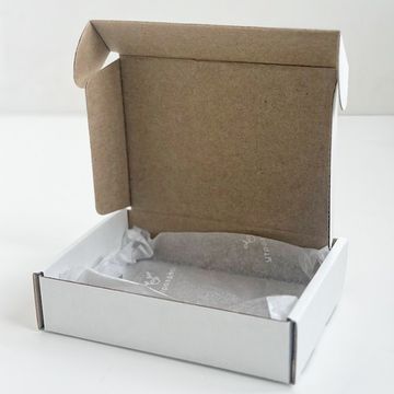 Коробка с закрытой крышкой 16*14*4