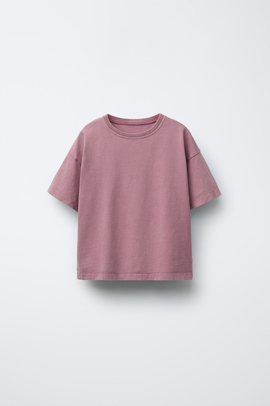 ZARA ФУТБОЛКА ИЗ ТКАНИ С ЭФФЕКТОМ ПОТЕРТОСТИ, ГРАНАТОВЫЙ