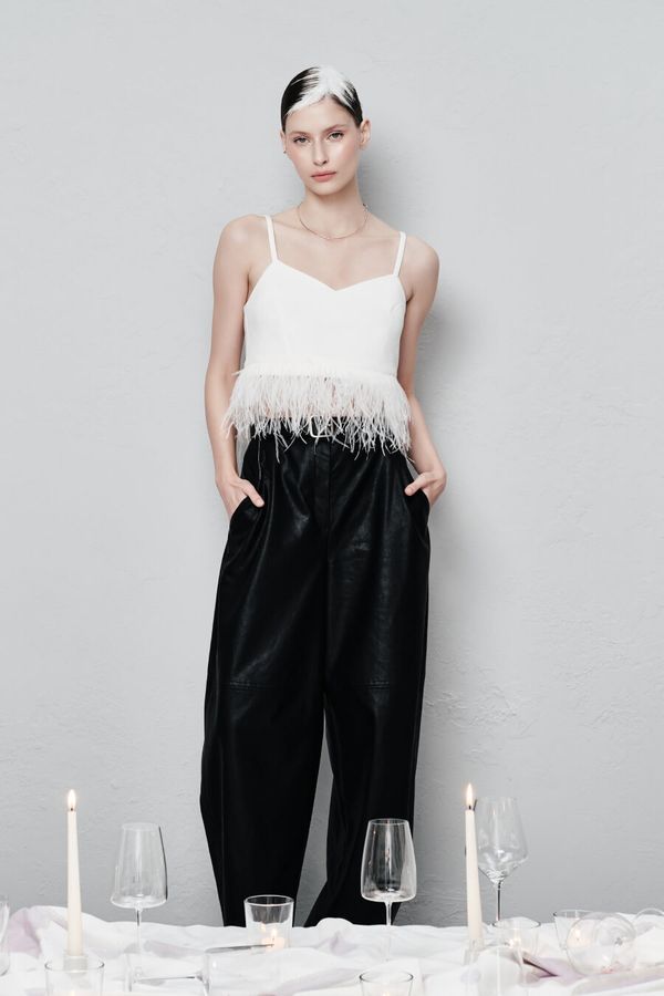 Топ с перьями