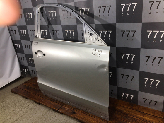 Дверь передняя правая Audi Q5 (8R) 08-17 Б/У Оригинал 8R0831052E