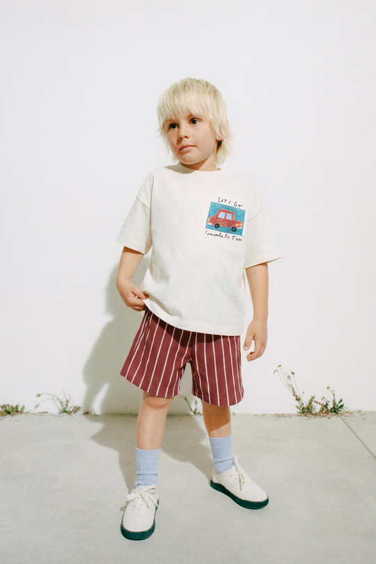 ZARA КОМПЛЕКТ ДЖОГГЕРЫ, ФУТБОЛКА И ШОРТЫ С ДИНОЗАВРОМ, КРАСНЫЙ