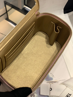 Chane1 Vanity with Chain 17 cm