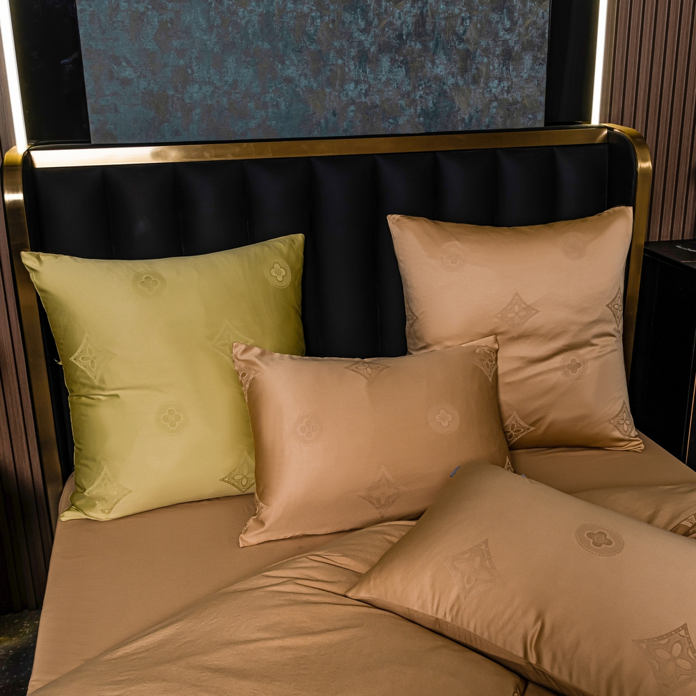 КПБ Сатин Жаккард на резинке GCR012, 2 спальный, наволочки 70-70 2 шт, простынь 140*200*25