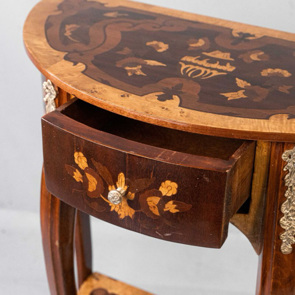 Парные комоды в дворцовом стиле