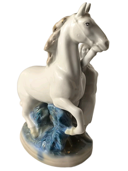 Фарфоровая статуэтка "Колхозница с конем" 1950-1960 гг.