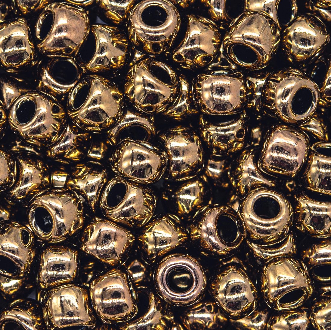 Японский бисер TOHO Round 6/0 (№223), металлизированный, непрозрачный глянцевый