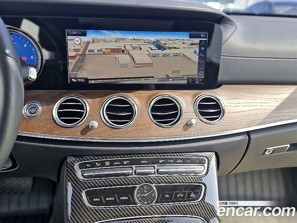 Mercedes-Benz E-Class W213 E220d 4MATIC Exclusive (09.2019)