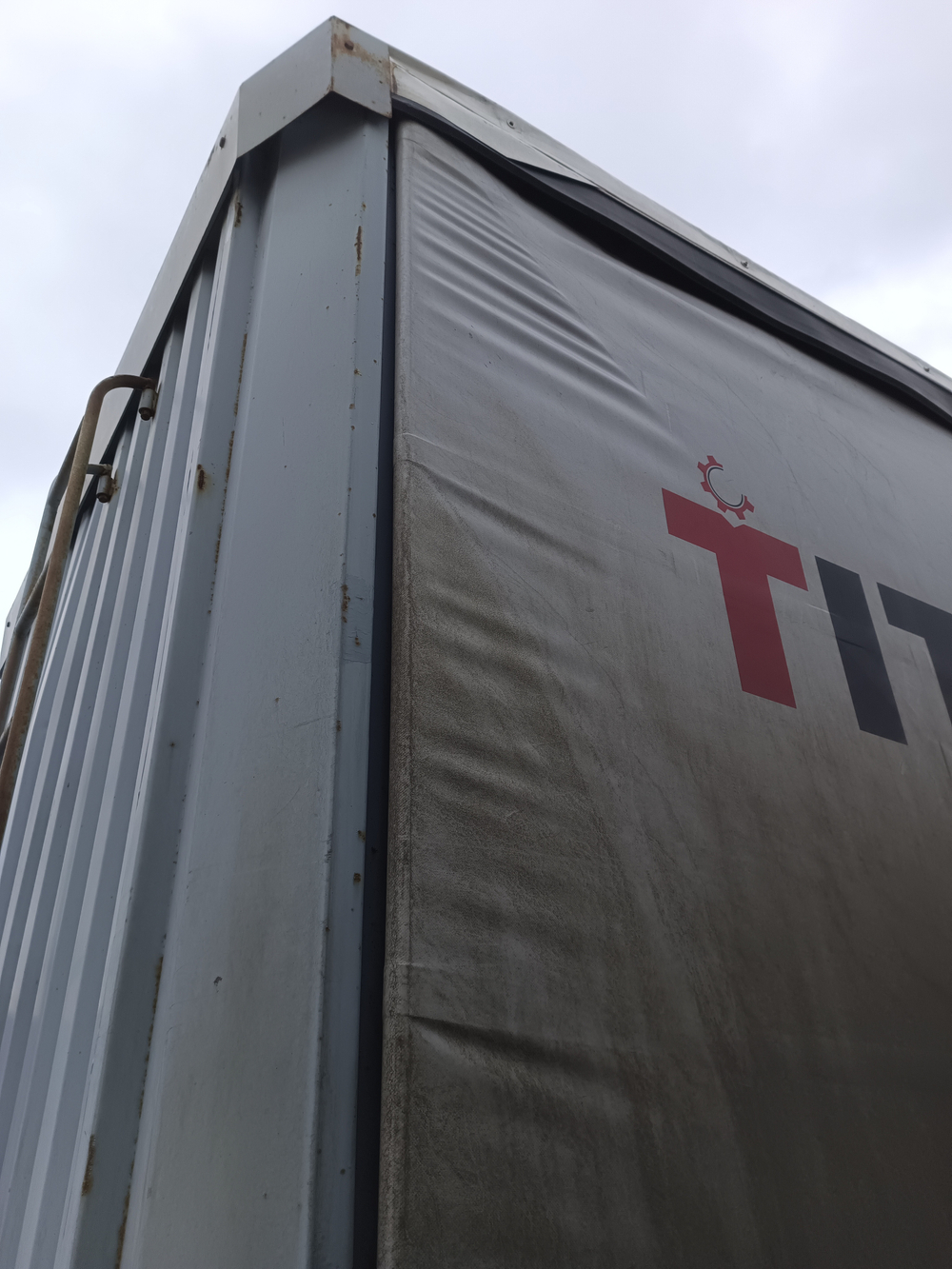 TITAN LC9411* Полуприцеп шторный LC9411XXY