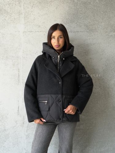 Черная комбинированная куртка с манишкой