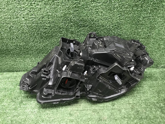 Фара правая Volvo V90 2 (2016-2020) Full LED