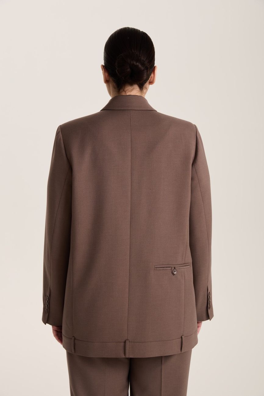 Жакет двубортный с имитацией пояса, мокко