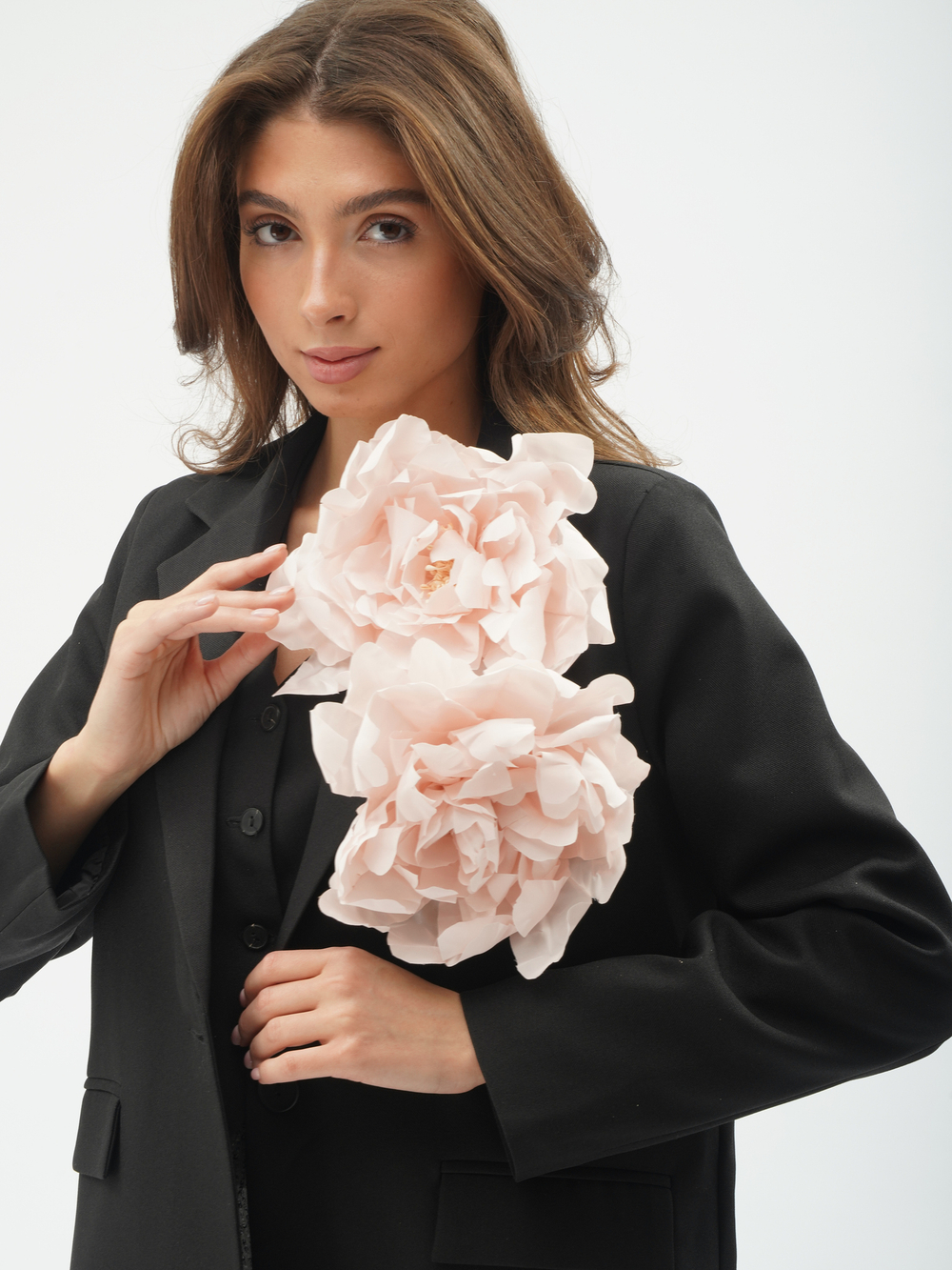 Брошь цветок