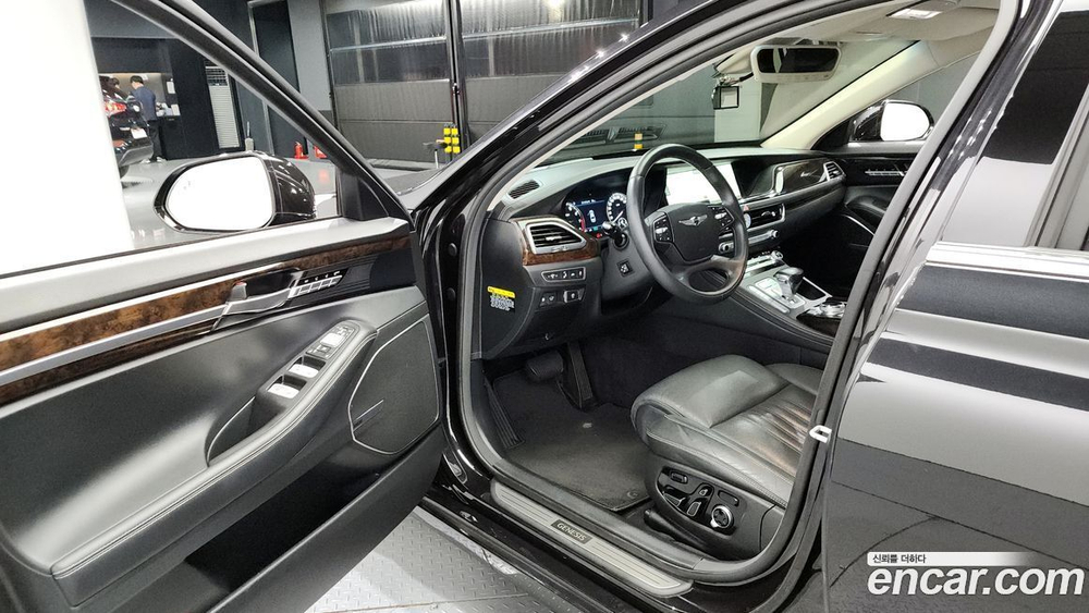 Genesis G90 3.8 AWD (12.2019)