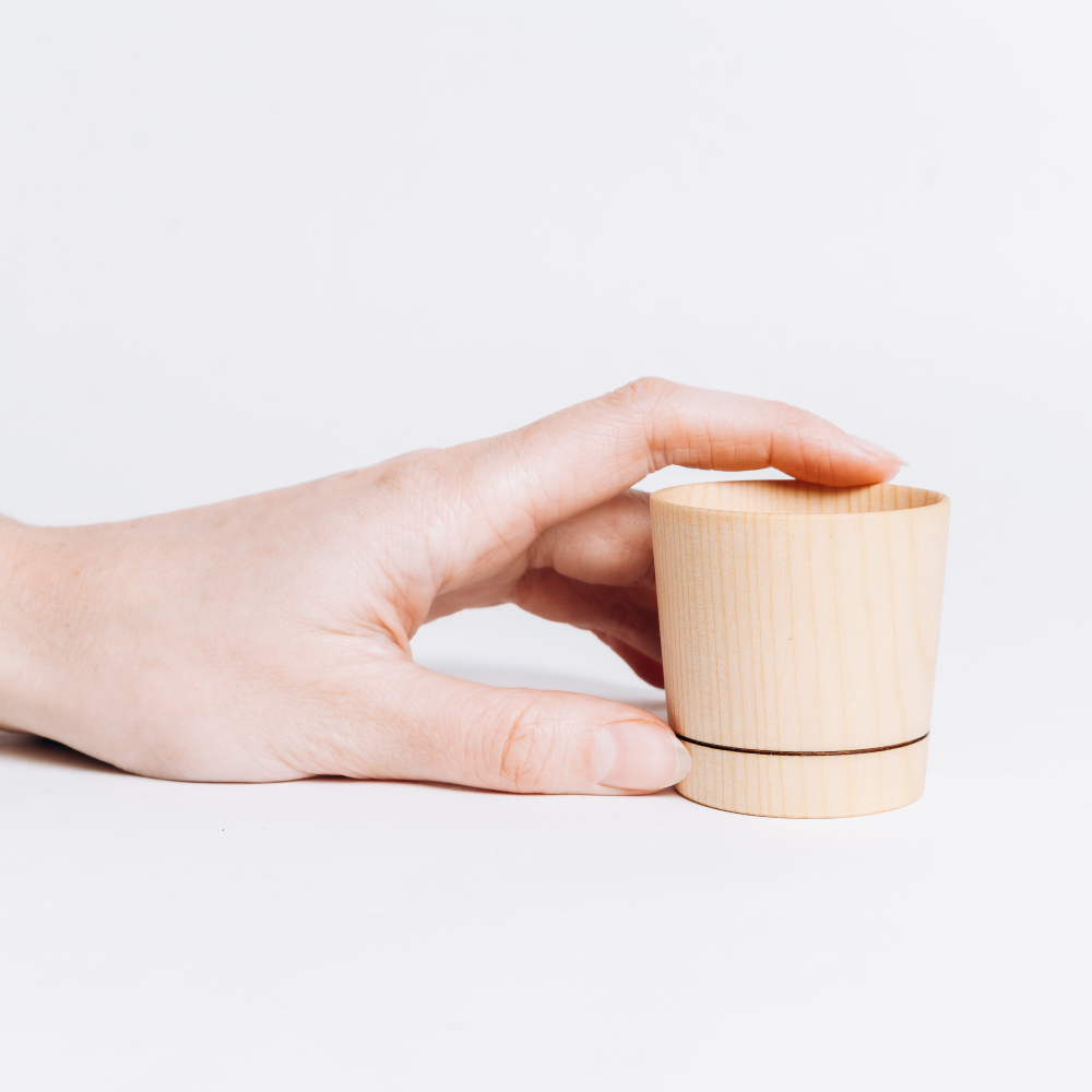 Деревянная рюмка (стопка, шот) из дерева кедра для крепких напитков. R41