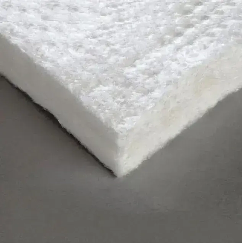 Одеяло огнеупорное "KraftBerg" 1500х610х13 мм для теплоизоляции дымоходов, стен, печей, окон, вата каолиновая